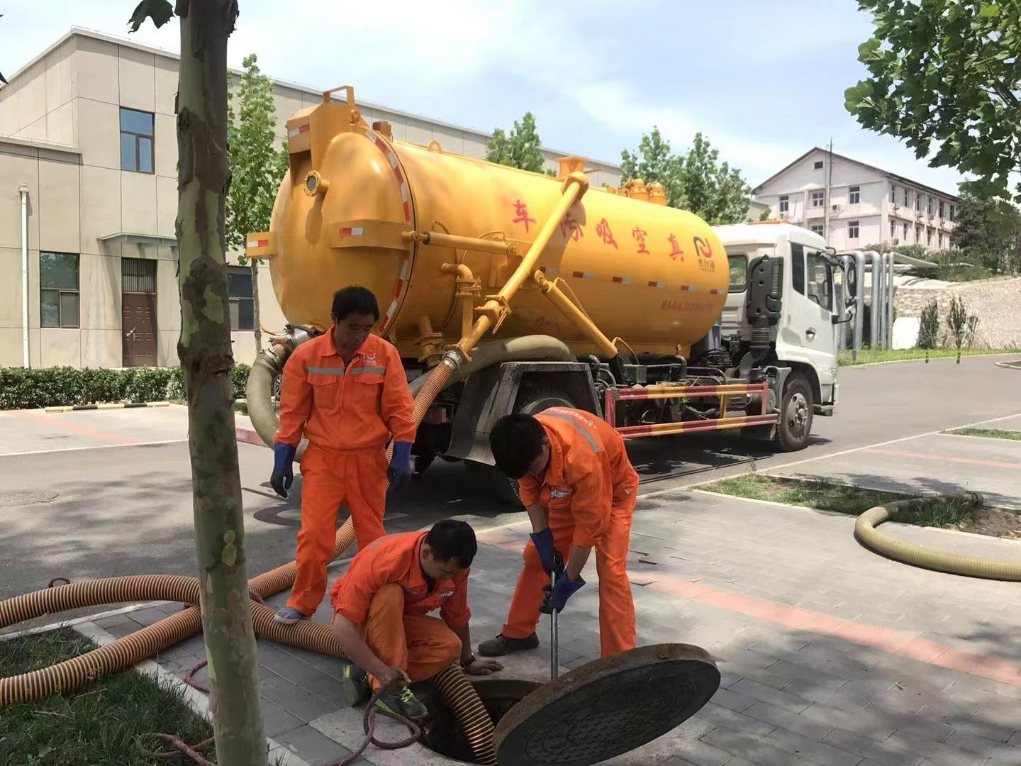 华容化粪池清理与5-8吨吸粪车施工效率分析